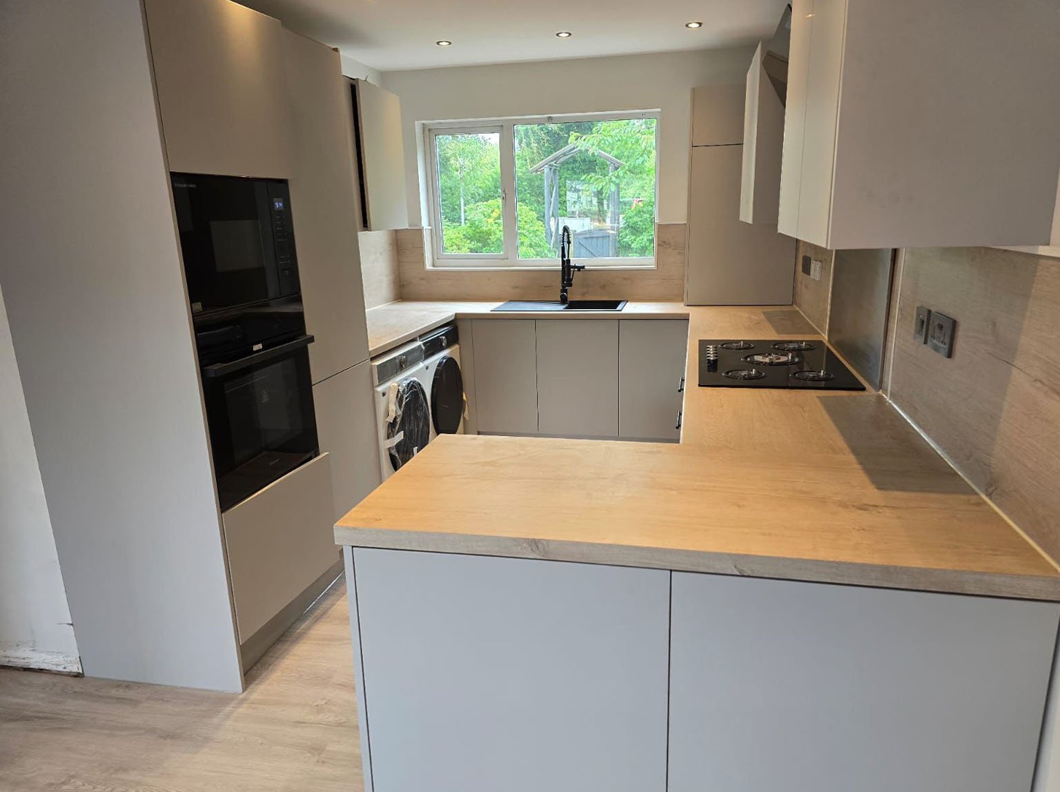 Complete fitted kitchen installation result