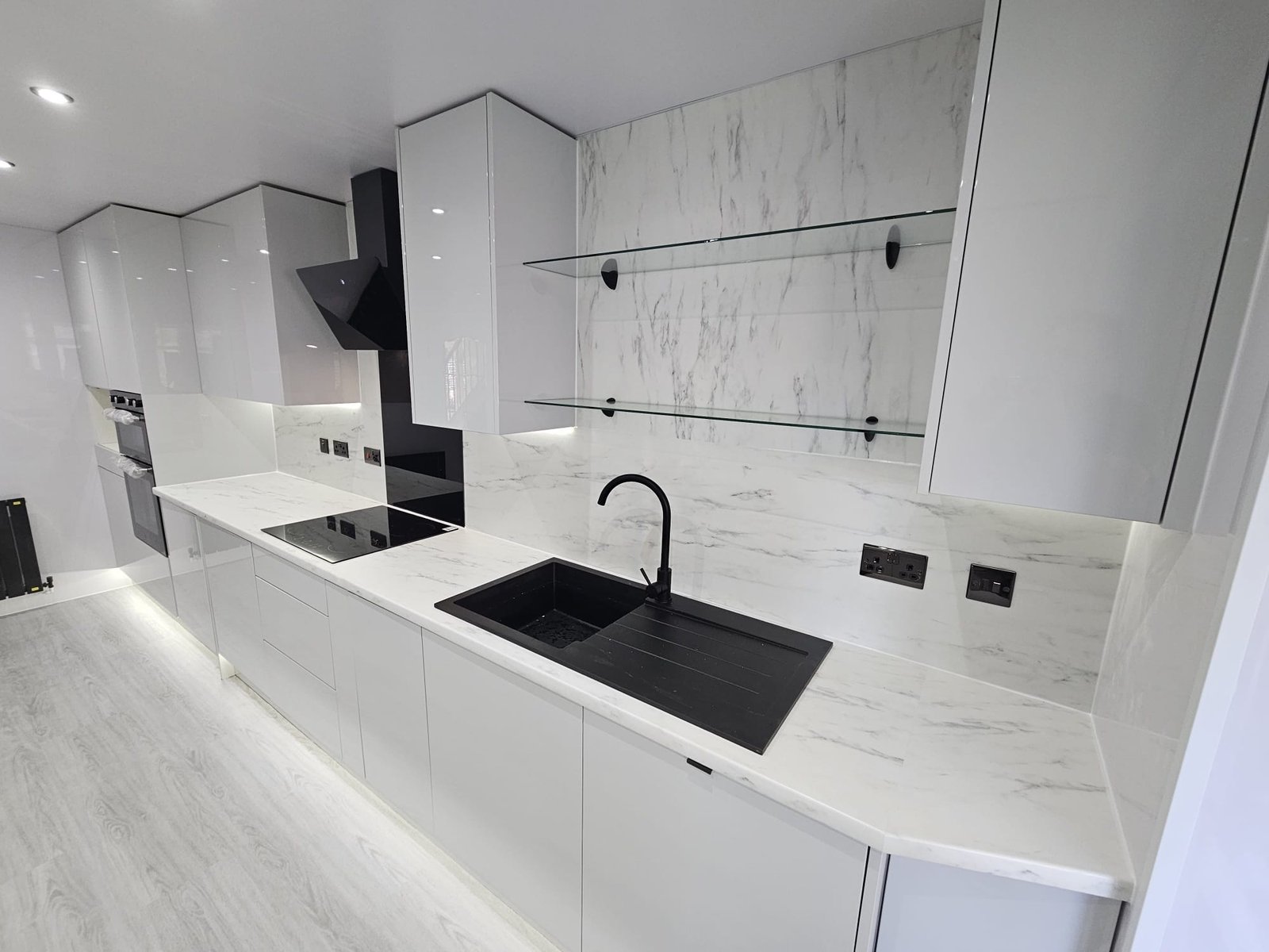 Contemporary kitchen refurbishment
